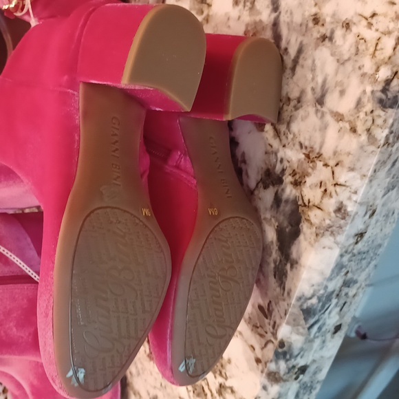 Gianni Bini, the JaydennnTwo Velvet Block Heel Booties, Barbie Pink NEW - Picture 10 of 16